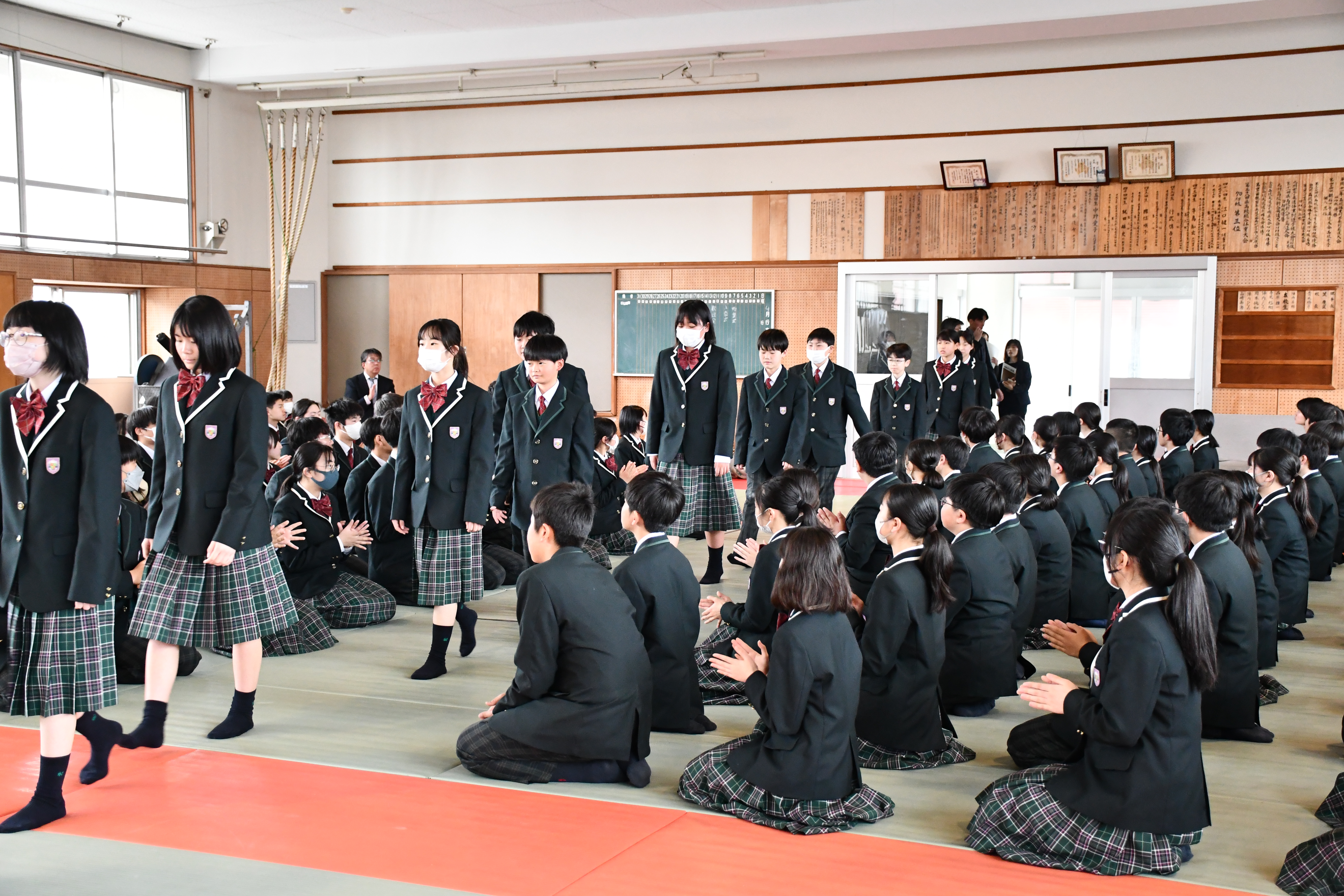 対面式、新入生オリエンテーション | 新着情報 | 成穎中学校